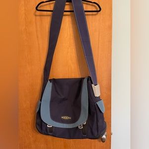 Awesome Keen Messenger Bag